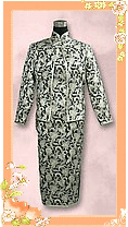 韓國出產織花布料配上
中國人喜歡的菊花圖案
襯上一件同料外套，適
合年紀稱大人仕穿著，
倍添莊重。